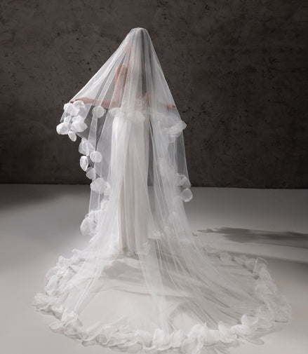ALICE Bridal Veil with Flowers