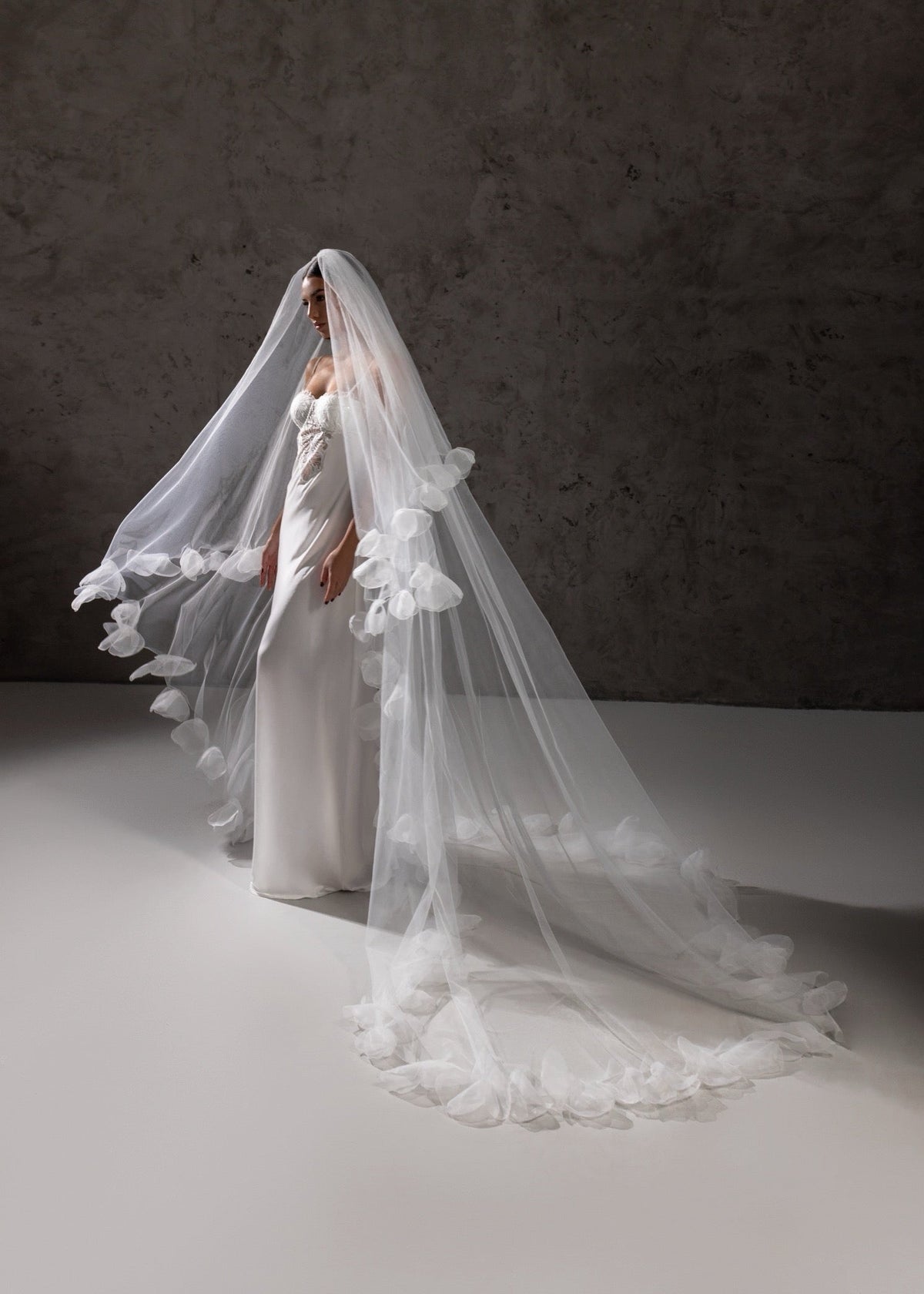 ALICE bridal veil with flowers