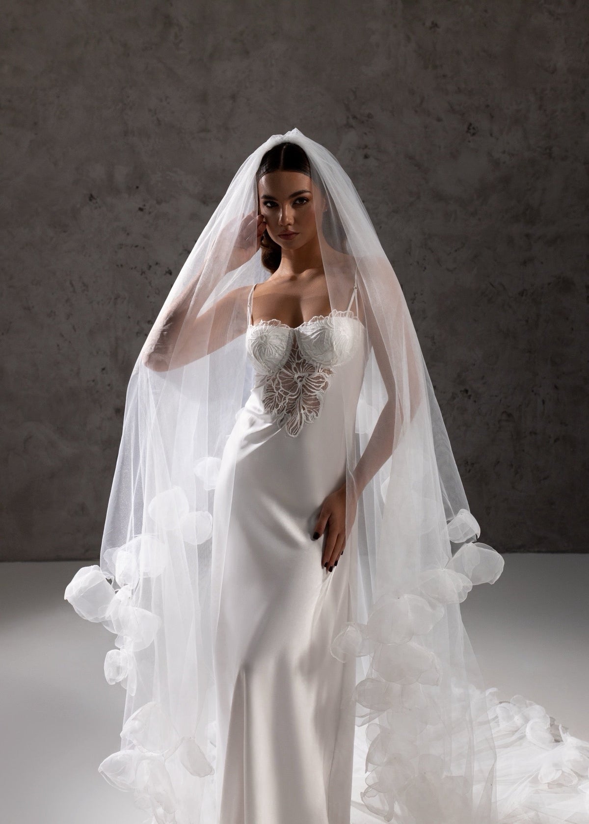 ALICE bridal veil with flowers