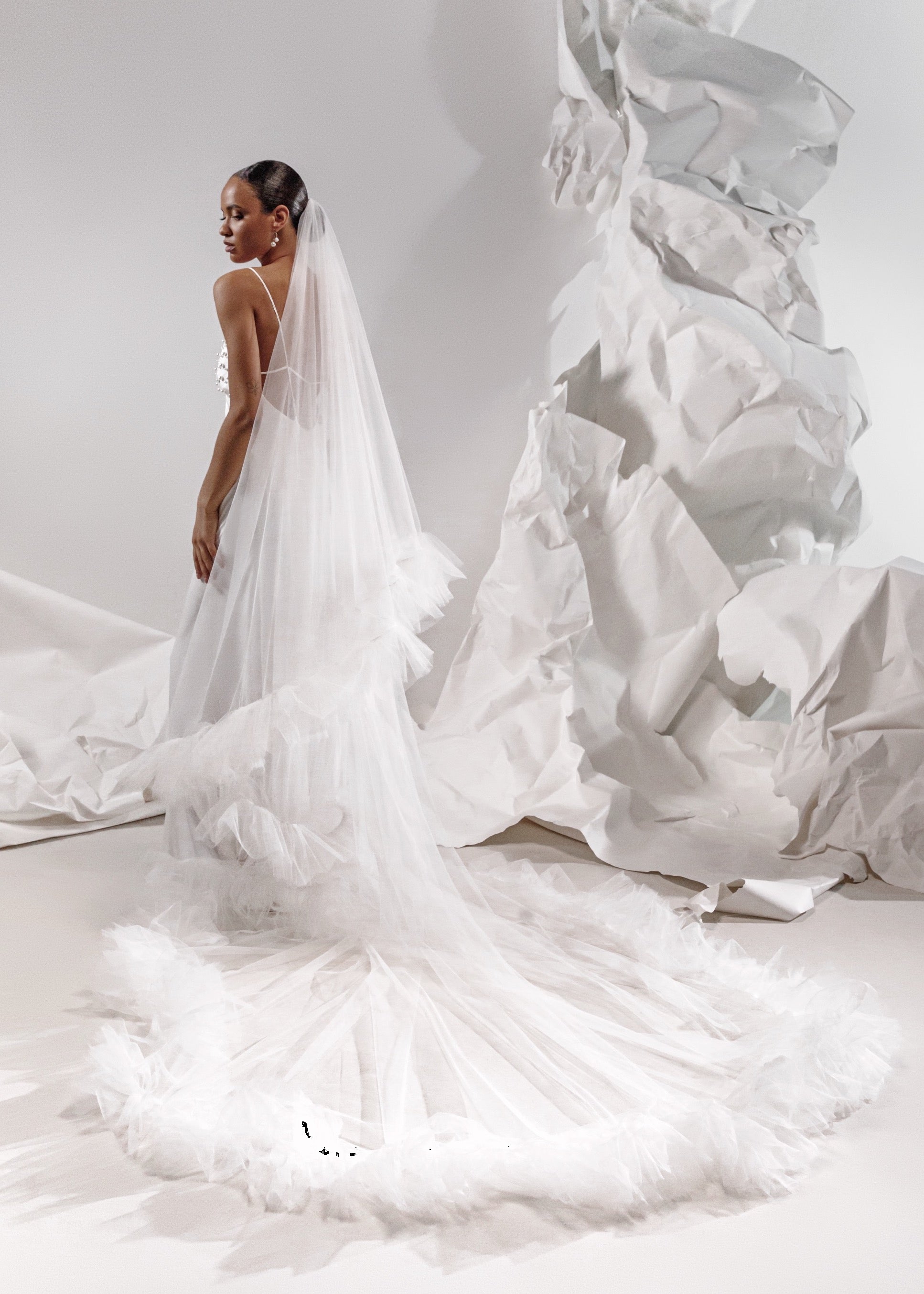 ELLEN Ruffled Bridal Veil