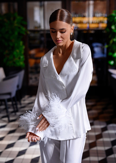 EMILIE Silk Pajama Set with Feathers in White