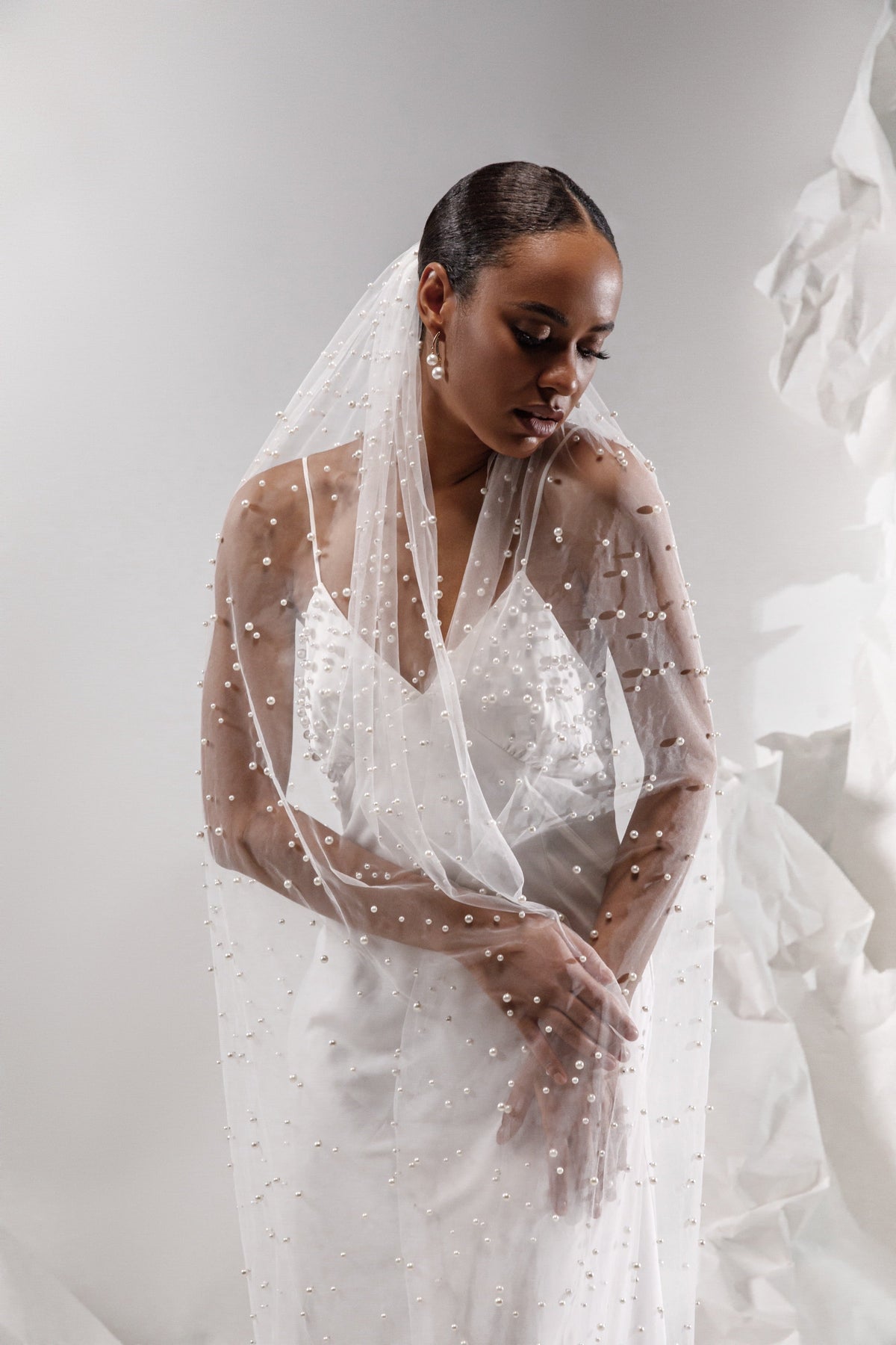 GIGI veil decorated with pearls