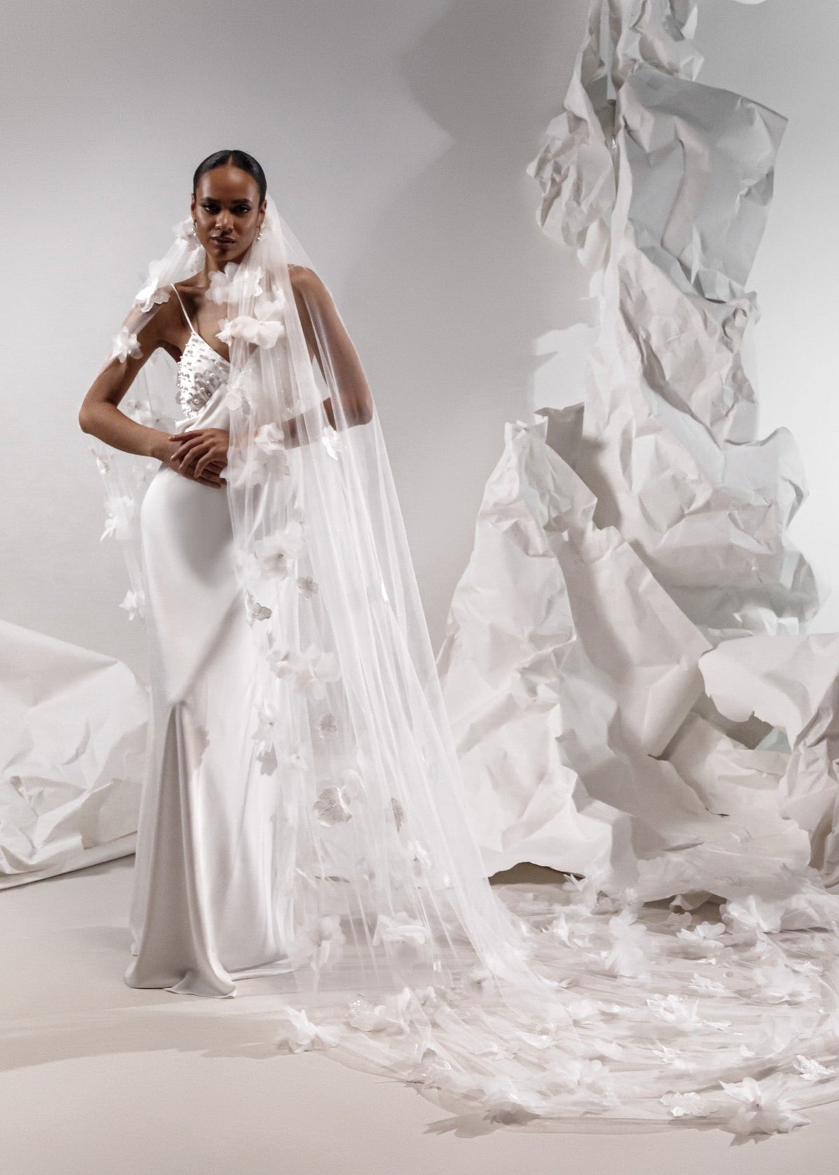 HOLLIE bridal veil with 3D flowers