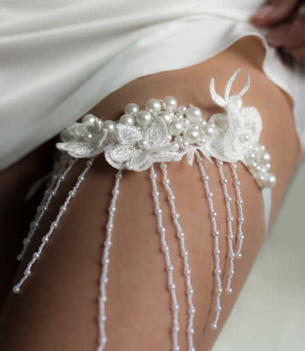 LILAC Bridal elegant garter