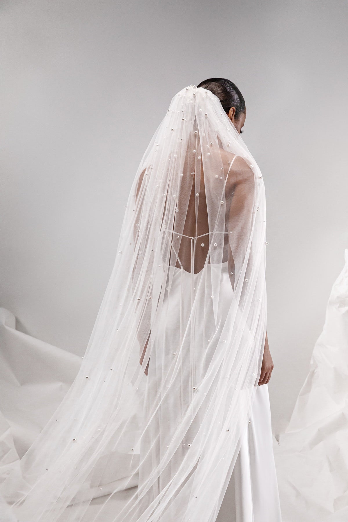 LOLA bridal veil with pearls