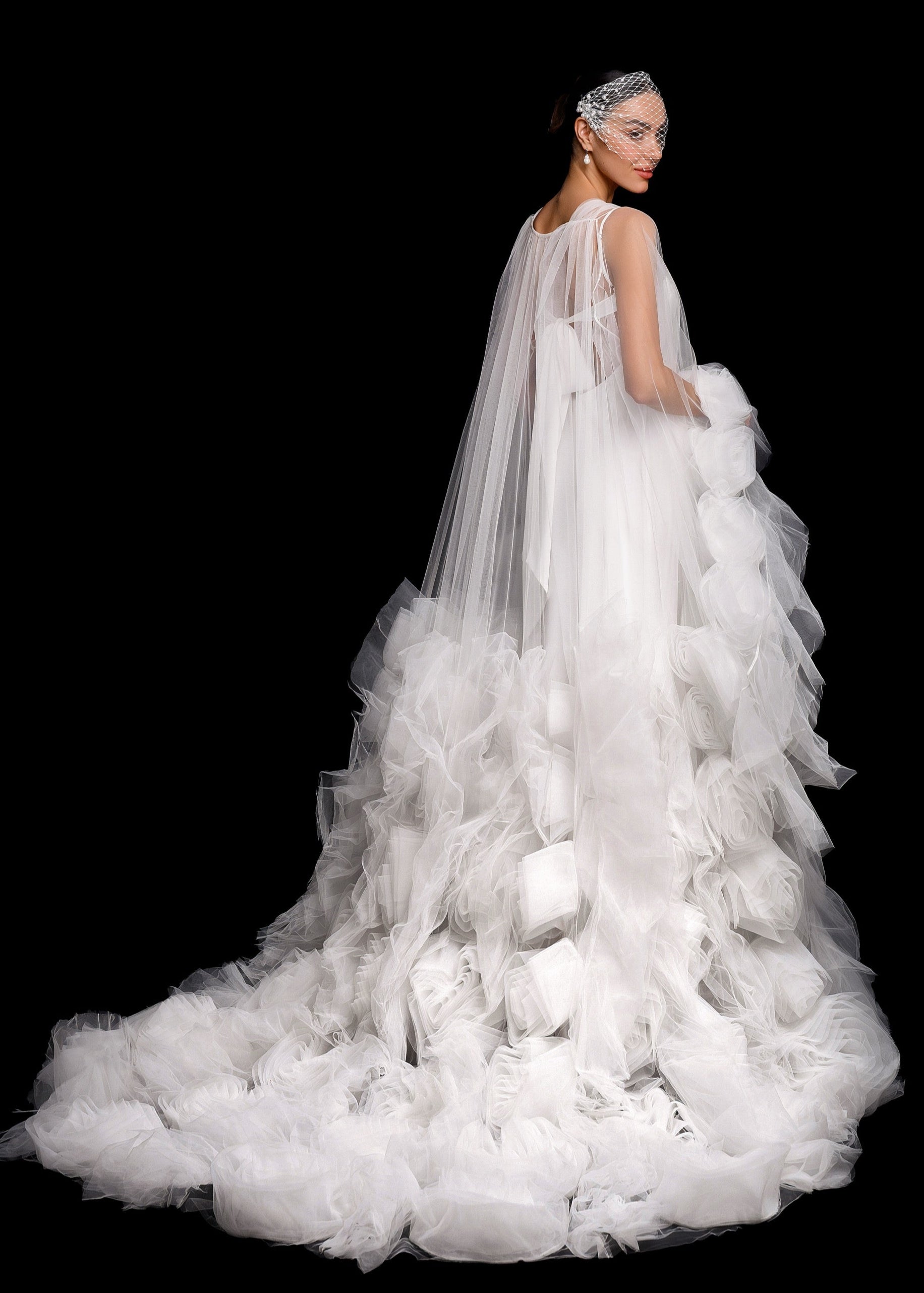 LUCY Robe with Voluminous Rose around the Sleeves