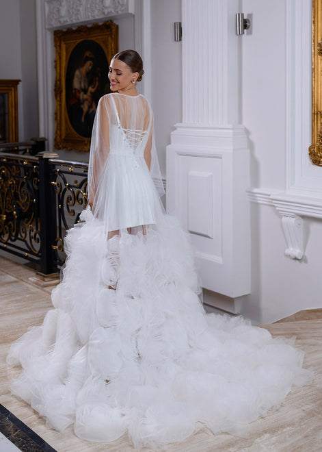 LUCY Robe with Voluminous Rose around the Sleeves