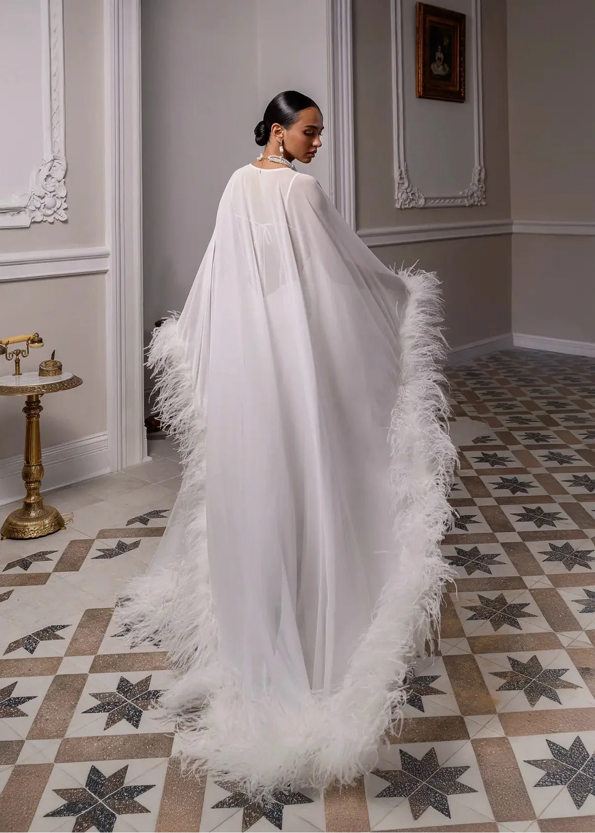 LUMIÈRE long cape with natural feathers