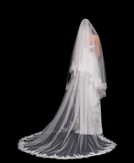 MADONNA Veil with Lace Trim