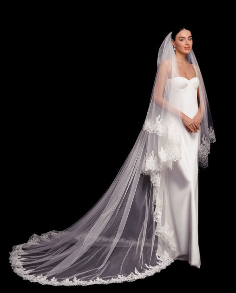 MADONNA Veil with Lace Trim