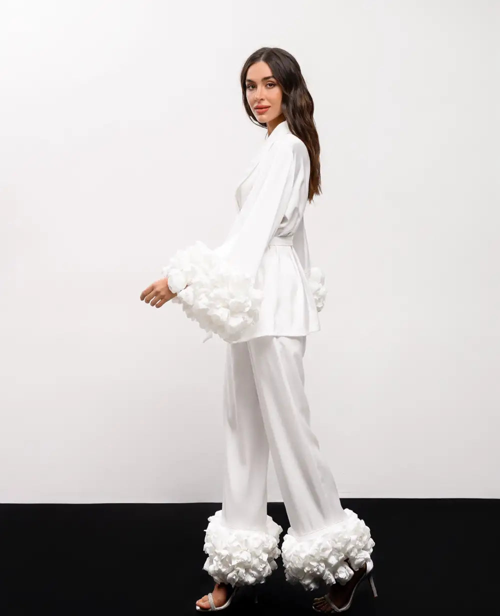 MEGANE WHITE pyjama set with voluminous flowers