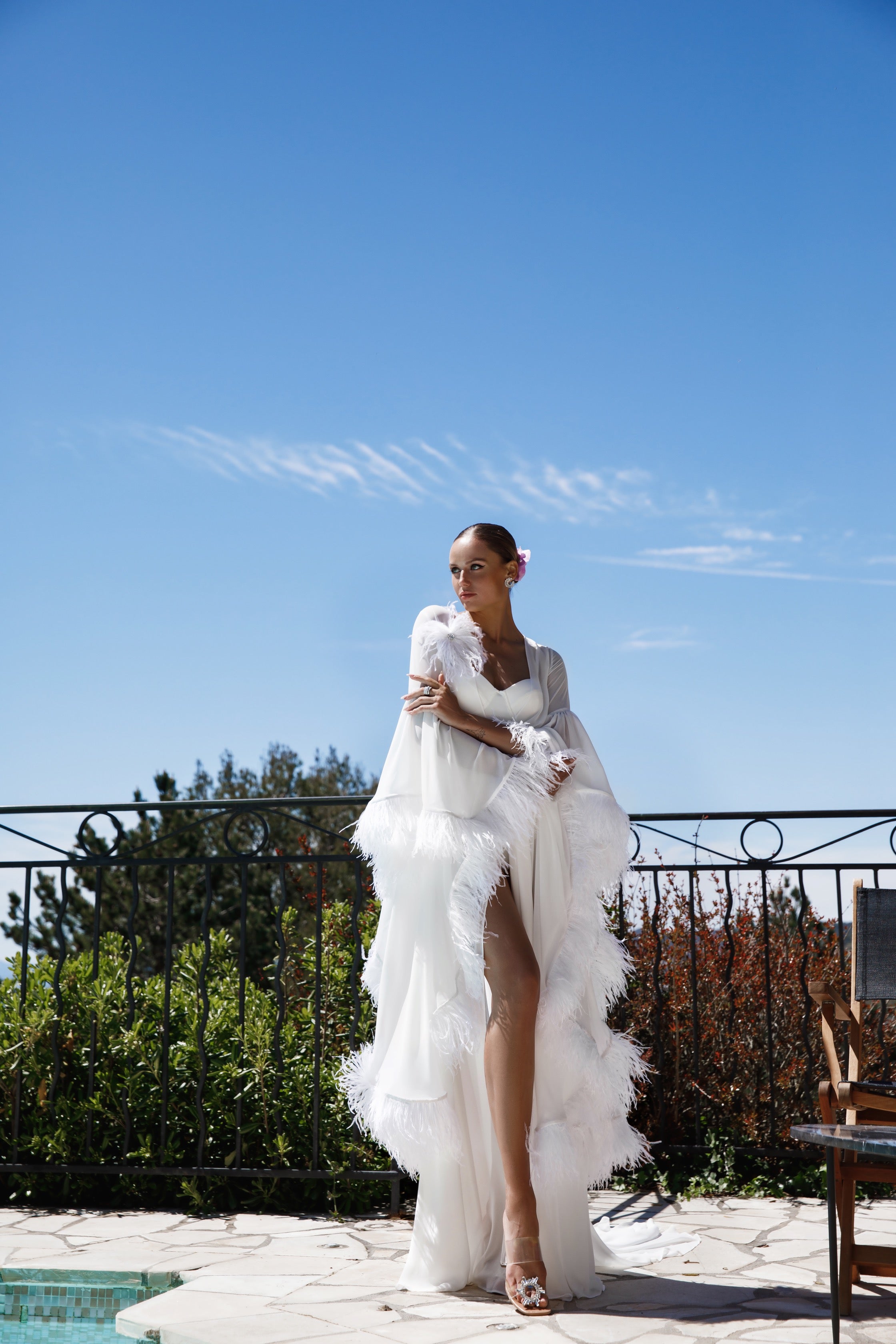 MONICA Dressing gown with feathers
