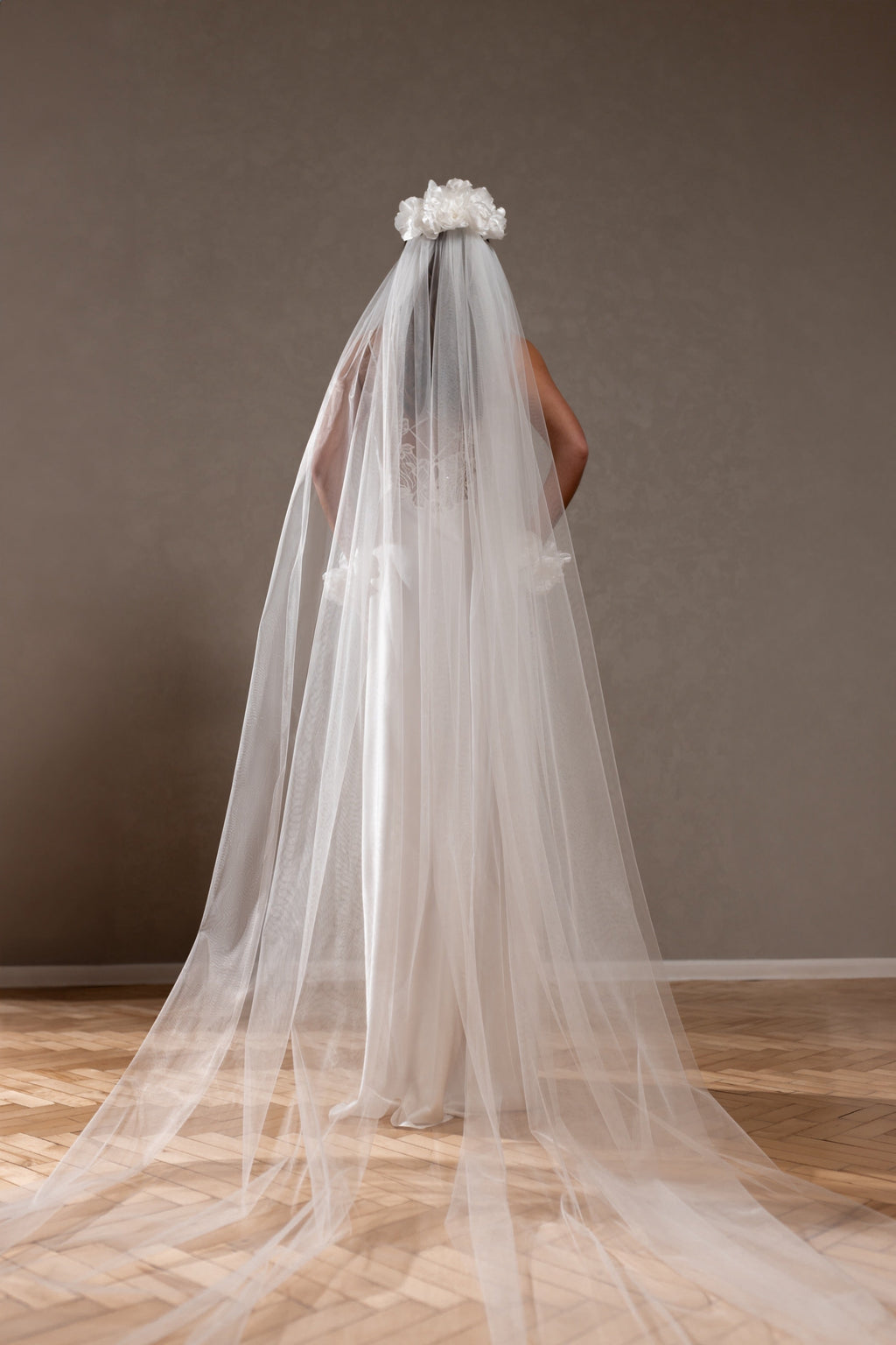 POLLY bridal veil with flowers