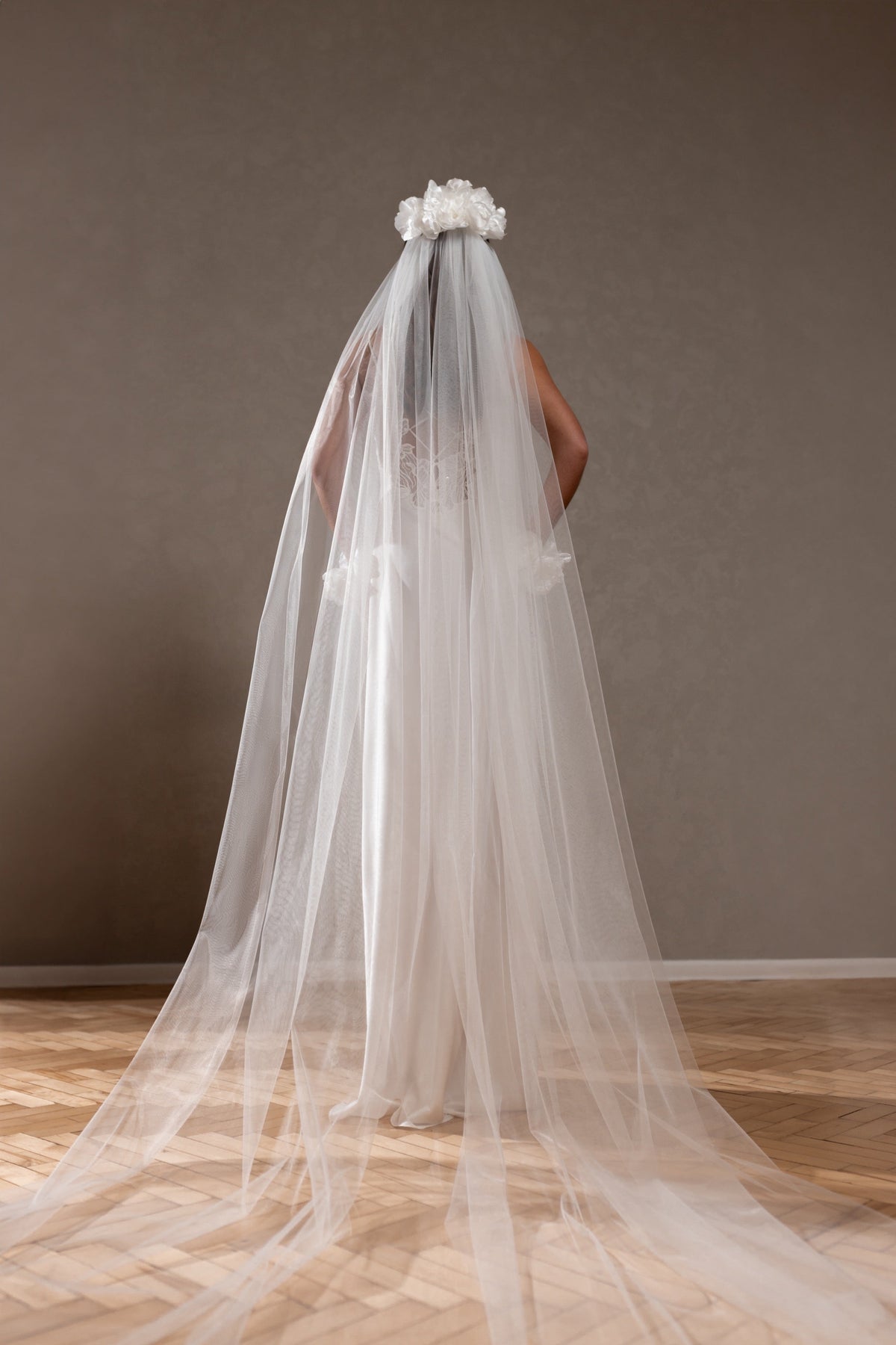 POLLY bridal veil with flowers