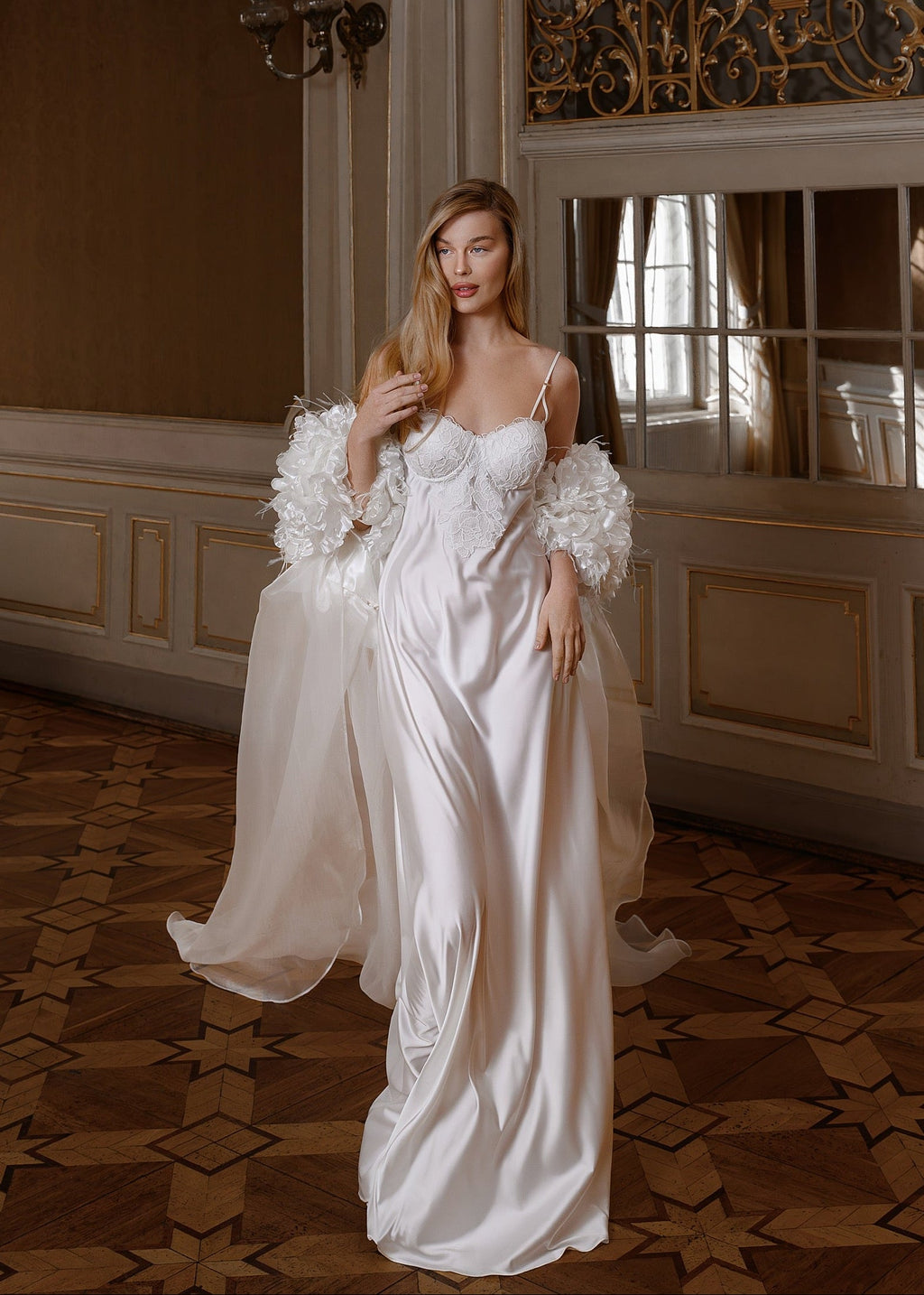 VALERIE bolero with flowers and long cape