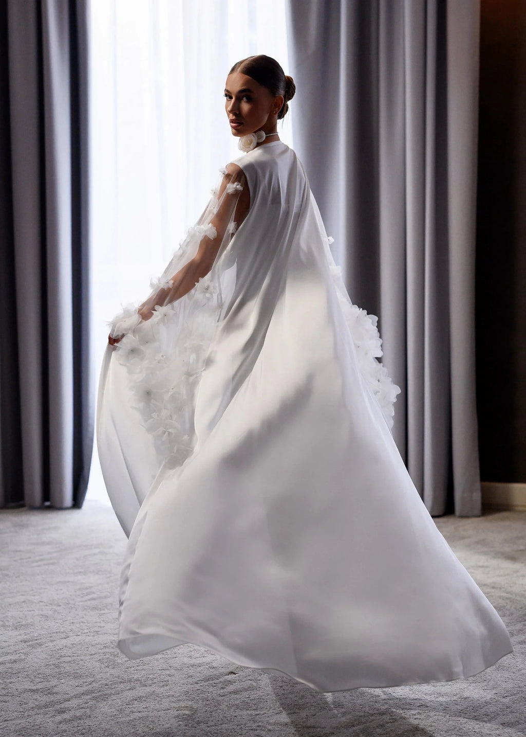 VIOLA Bridal Silk Robe with Floral Tulle Sleeves
